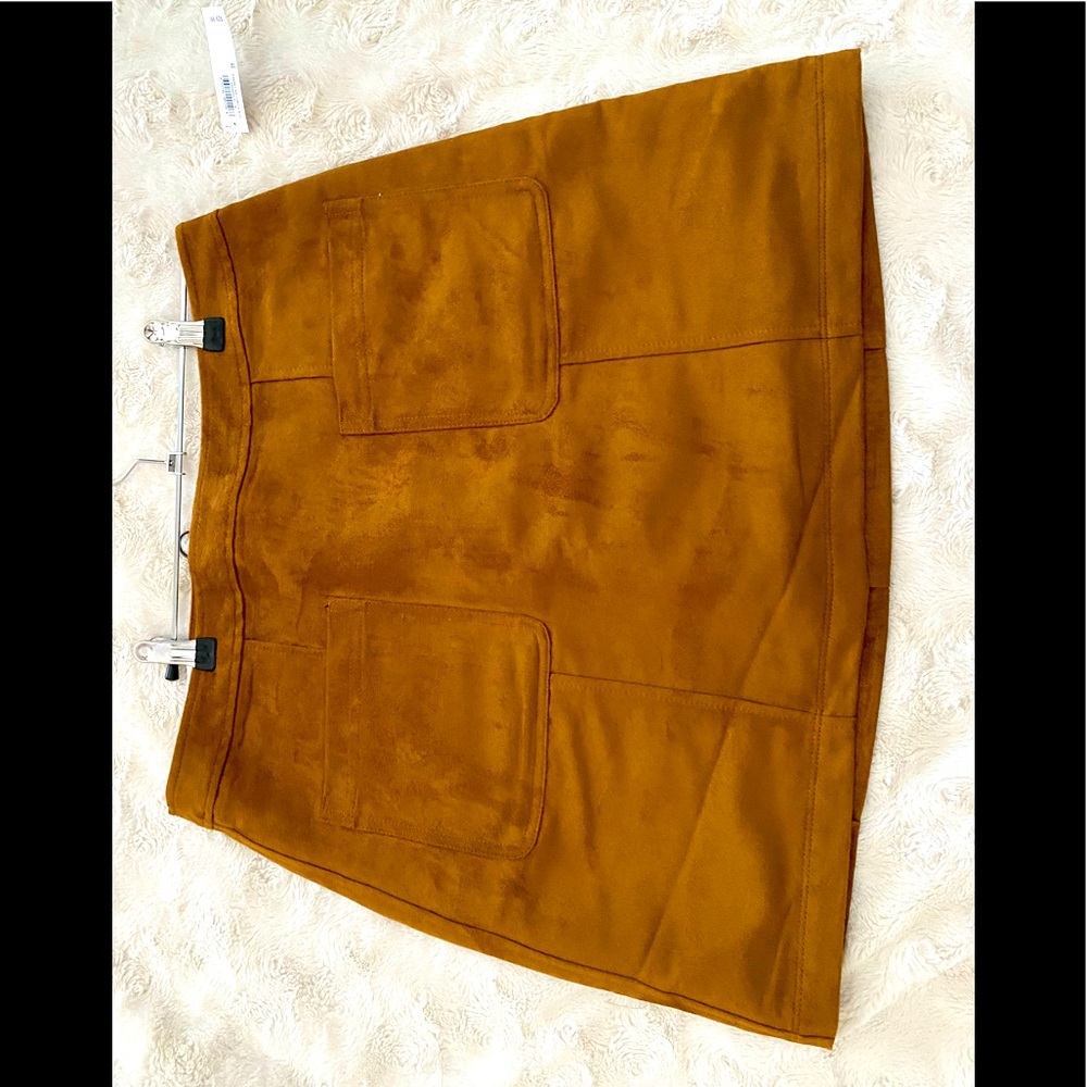 🌸Old Navy “suede” skirt.  Tan. Size 12.🌸